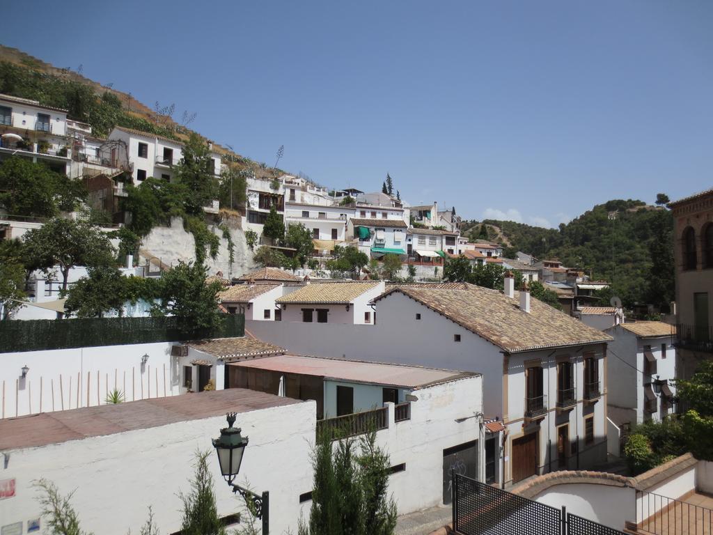 Puro Albaycin - Free Parking — Photos 1
